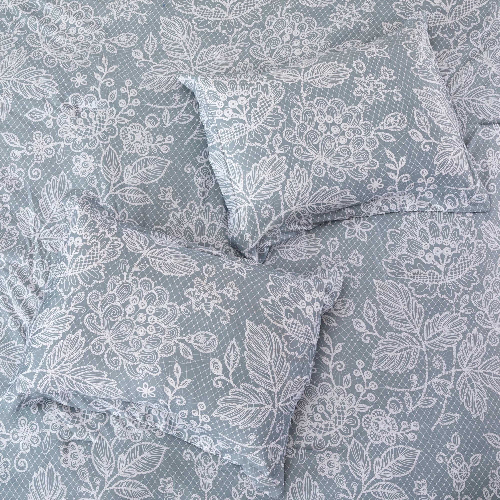8-Piece Reversible Gray Floral Queen Bed in a Bag K825