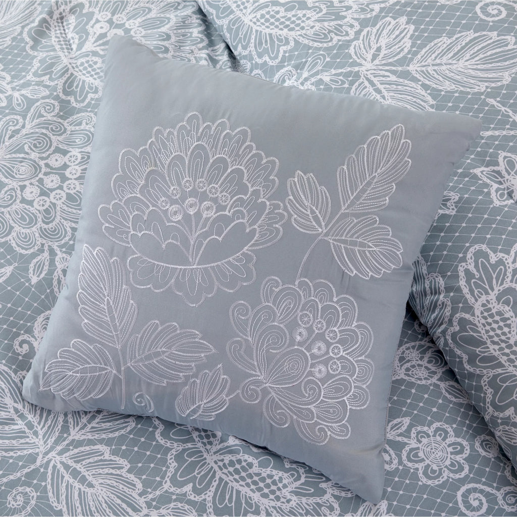 8-Piece Reversible Gray Floral Queen Bed in a Bag K825