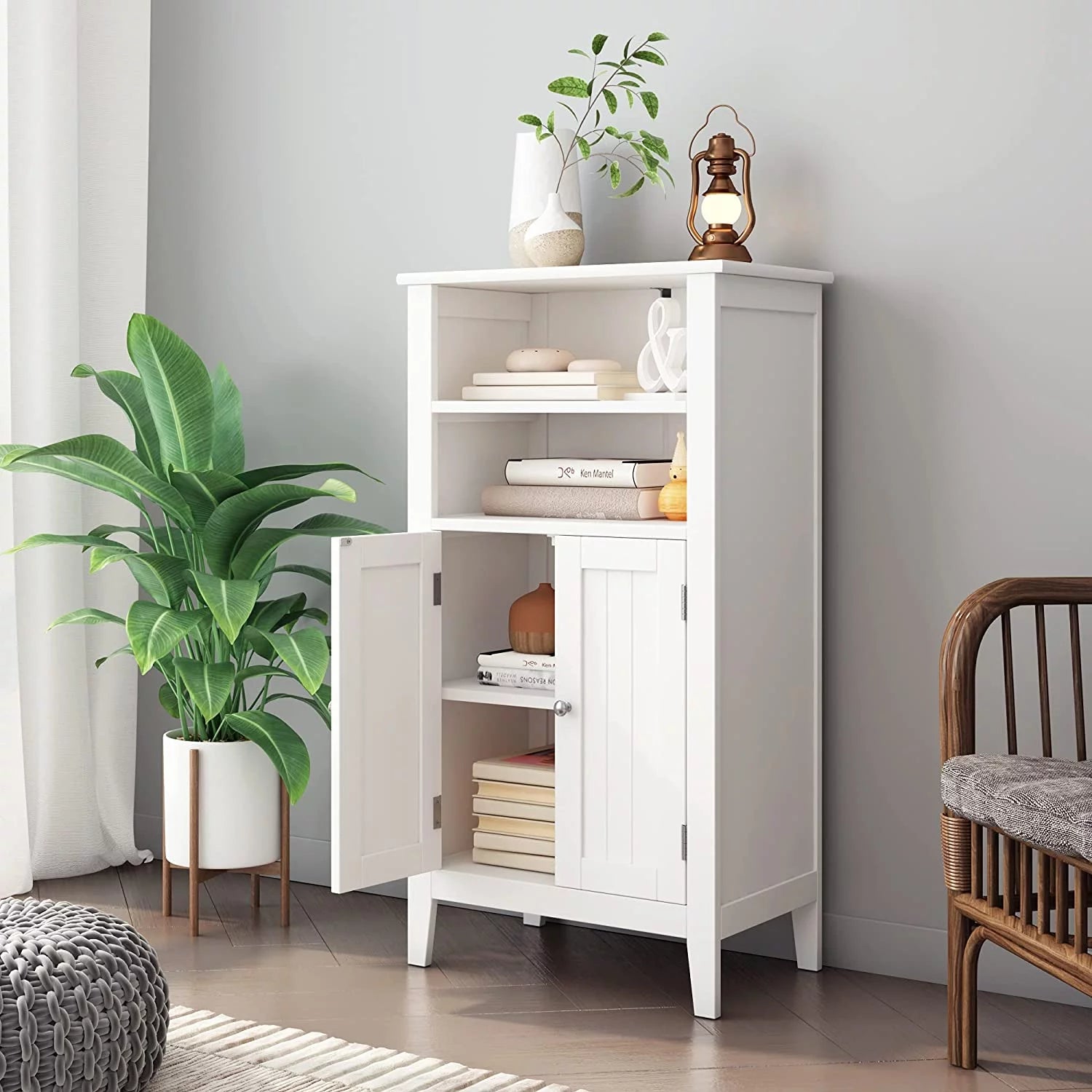 White 2 Door Wood Storage Cabinet M599