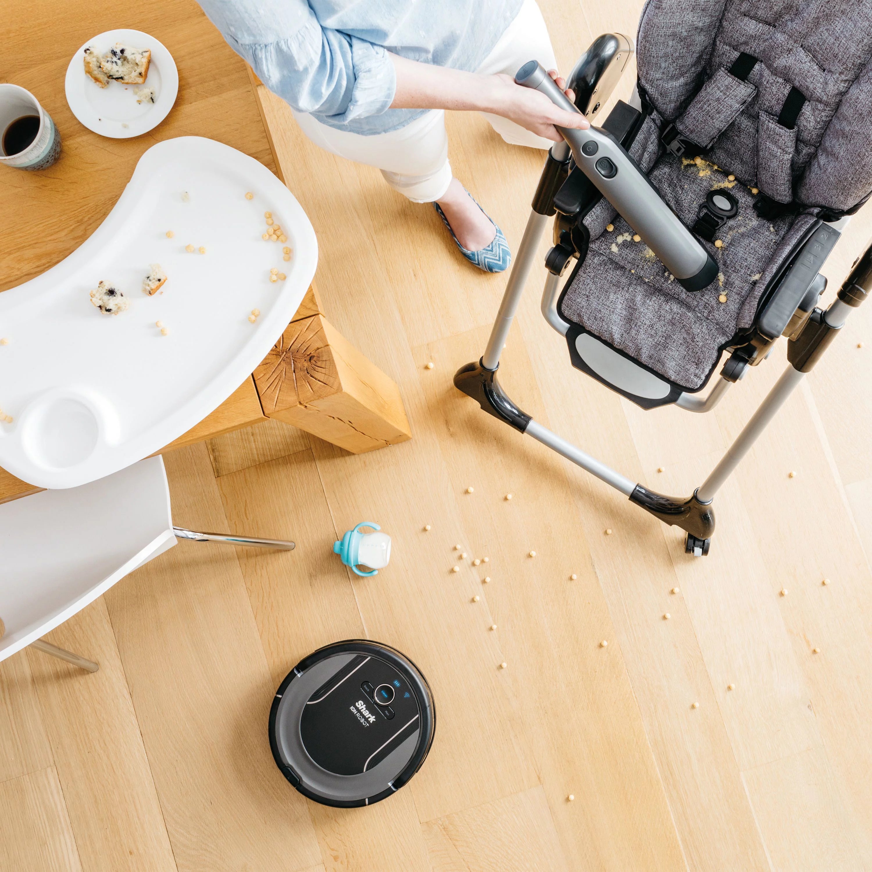 Robot Vacuum with Detachable Hand Vacuum P63902