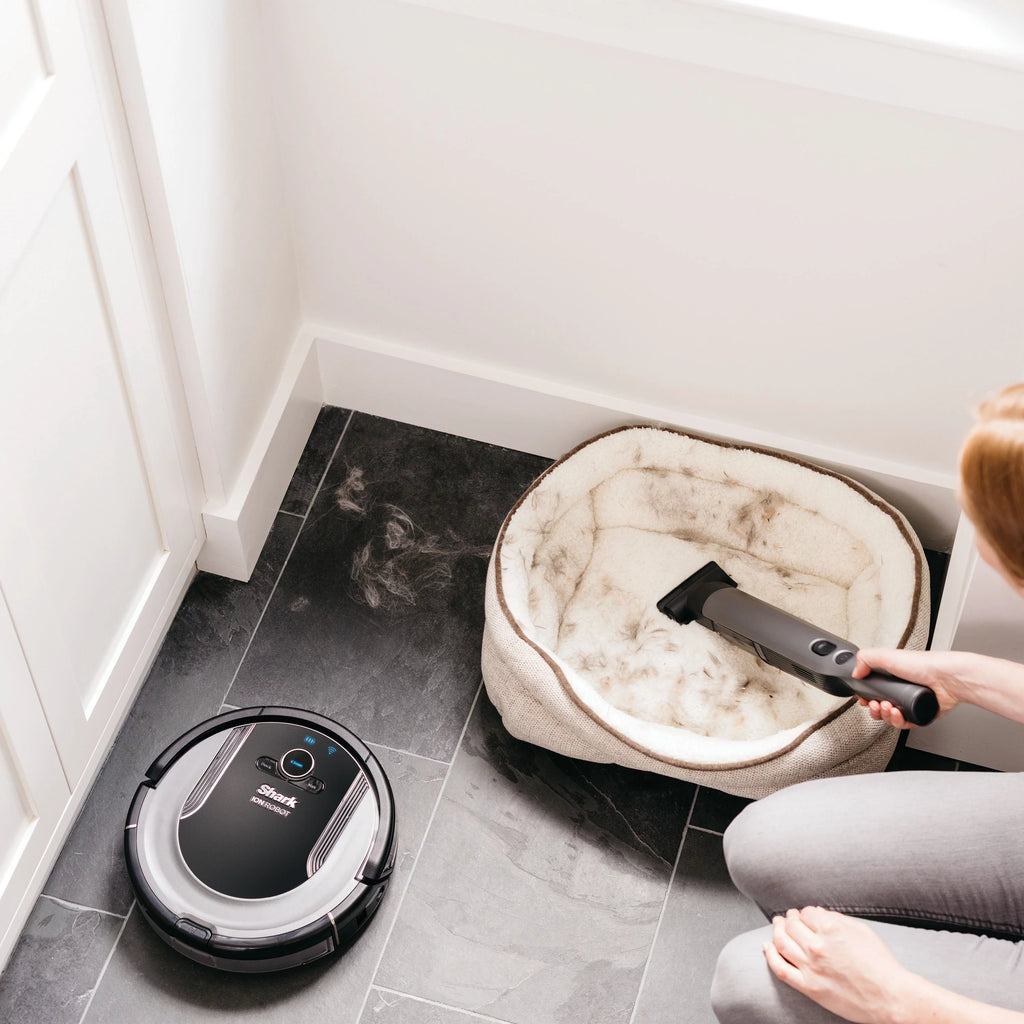 Robot Vacuum with Detachable Hand Vacuum P63902