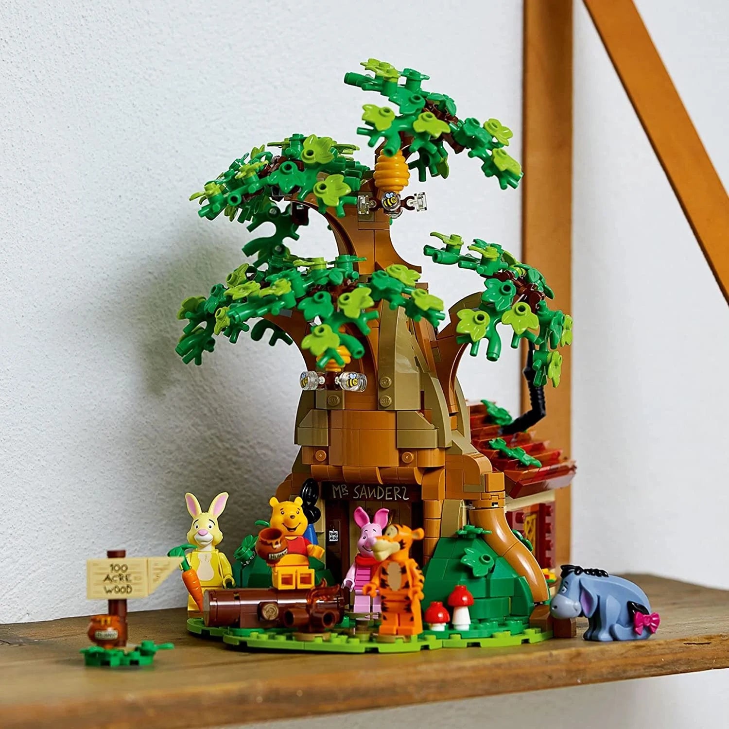 LEGO Building Set with Minifigure Y215734