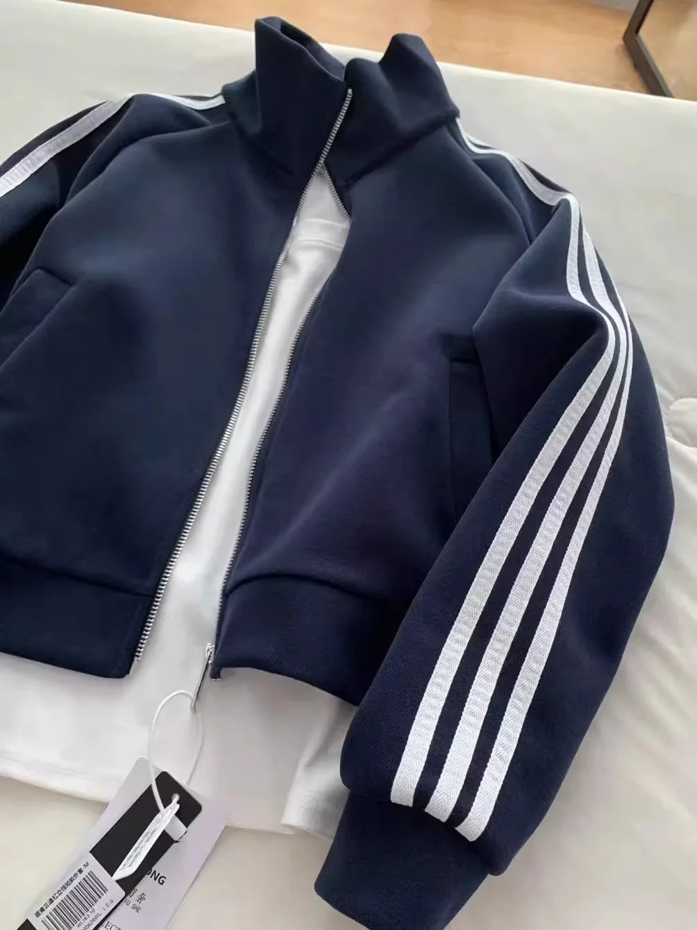 Three-stripe sports sweatshirt jacket A5581