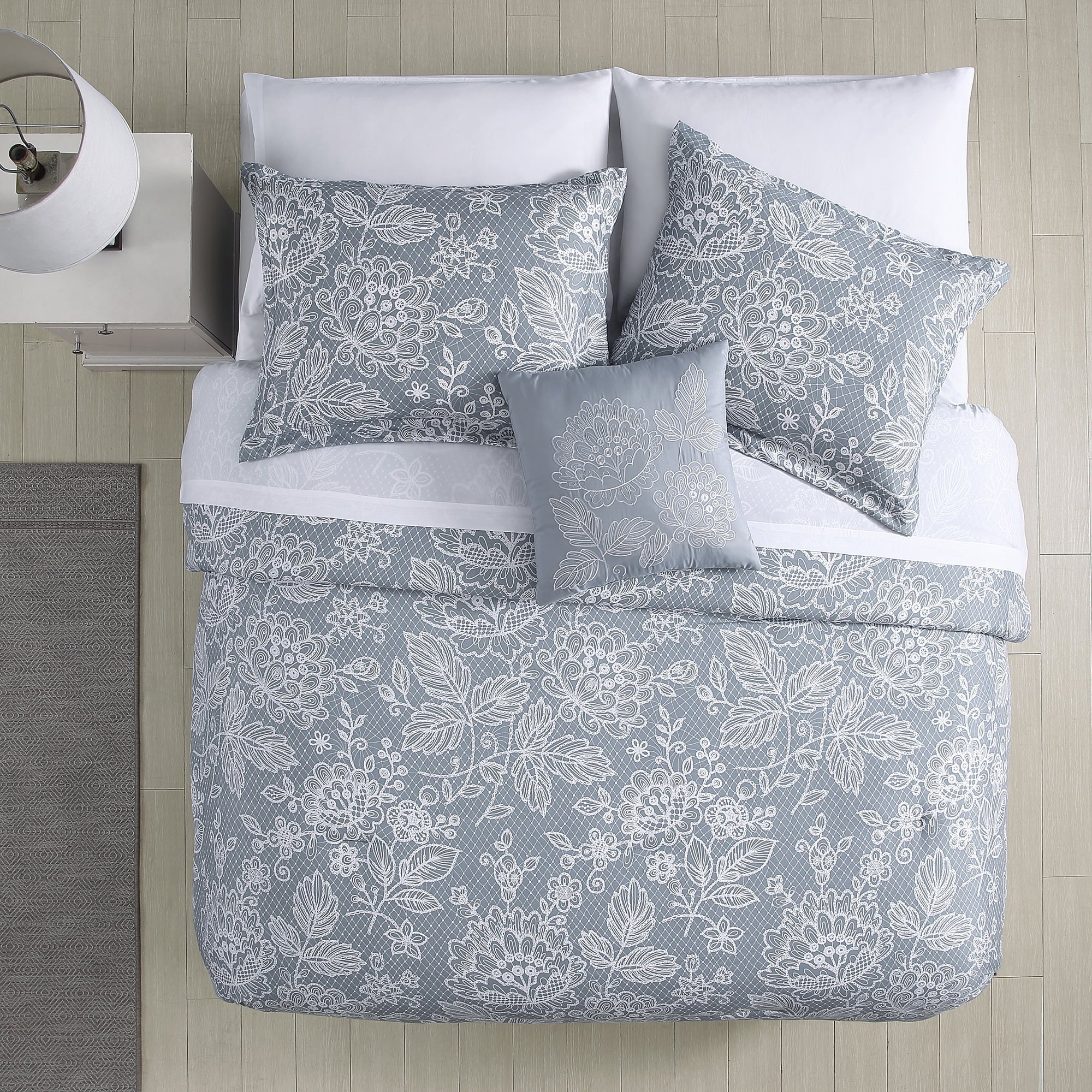 8-Piece Reversible Gray Floral Queen Bed in a Bag K825