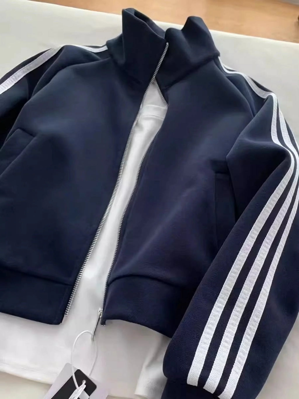 Three-stripe sports sweatshirt jacket A5581