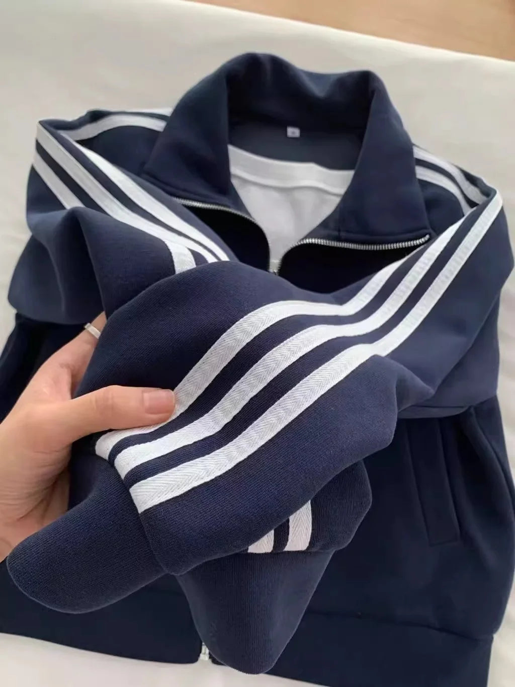 Three-stripe sports sweatshirt jacket A5581